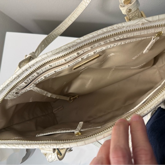 Brahmin Medium Asher White - Picture 7 of 7